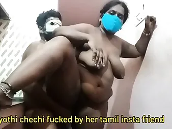 Tamil pal fucks Calicut Malayali wifey Jyothi Chechi's aggravation and busts her