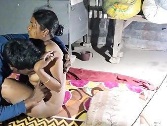 See how this Indian village wife gets kinky in front of her spouse