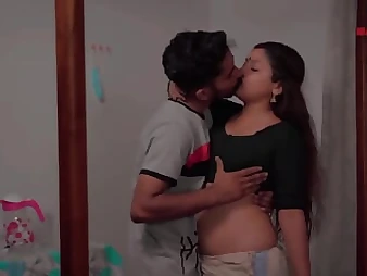 MALLU's Uber-cute Adult Video: Big Boobies Indian MILF Gets Pounded Hard in HD