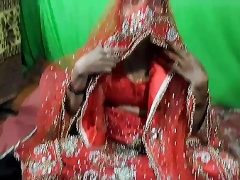 Desi Indian wife & husband get pummeled in Suhagraat like never before