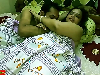Linger Bhabhi's first-ever time Indian gonzo roughly her hubby buddy - Sate!