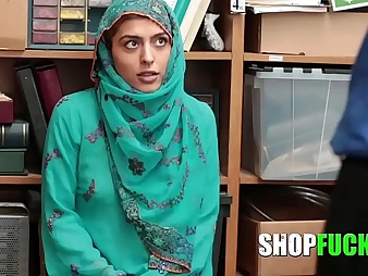 Corrupt cop predominates hijab-wearing Muslim Freulein nearby storeroom -