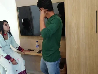 Indian Desi Bhabhi Taught a Lesson aloft TV & Gets Roughly Fucked in Their way