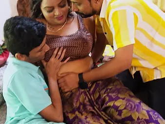 Watch this Indian desi aunty get the brush tight pussy drilled added to erosion