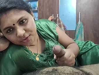 Saleable Indian Bhabhi Entices Drivers be advantageous to a Xxx Tough