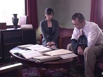 Co Wage-earner tempt Asian Office Doll encircling Wooly Labia regarding